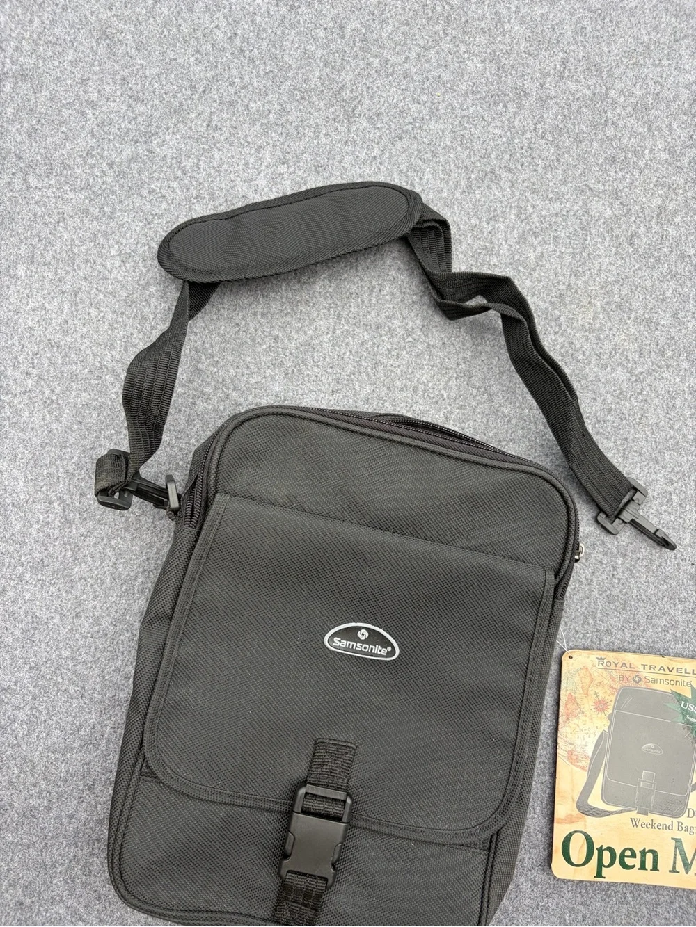 Samsonite Royal Traveller Multi-pocket Day Bag Duffle Weekender Luggage Travel